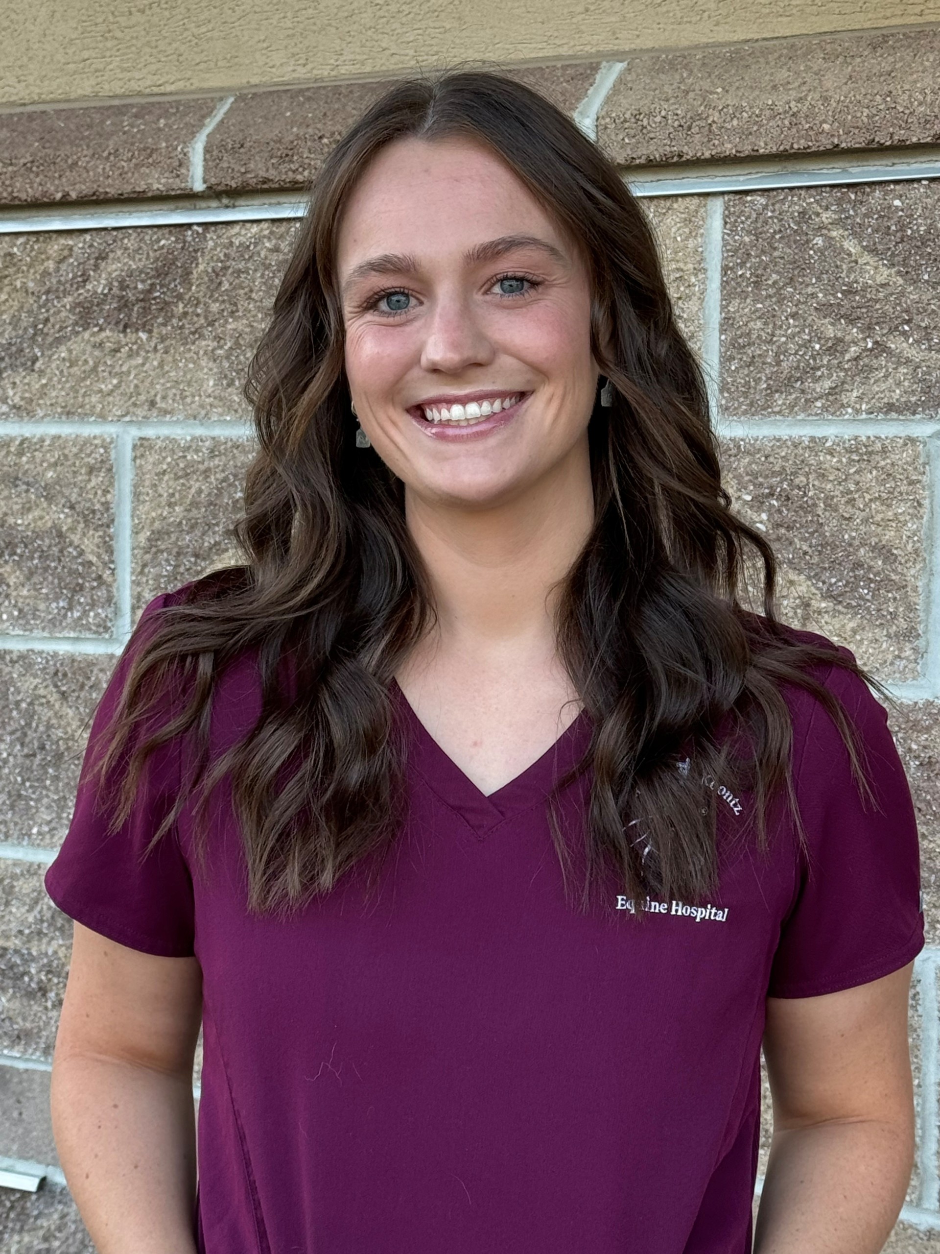 Bayley Stohlman, Associate Veterinarian in Columbia City, IN